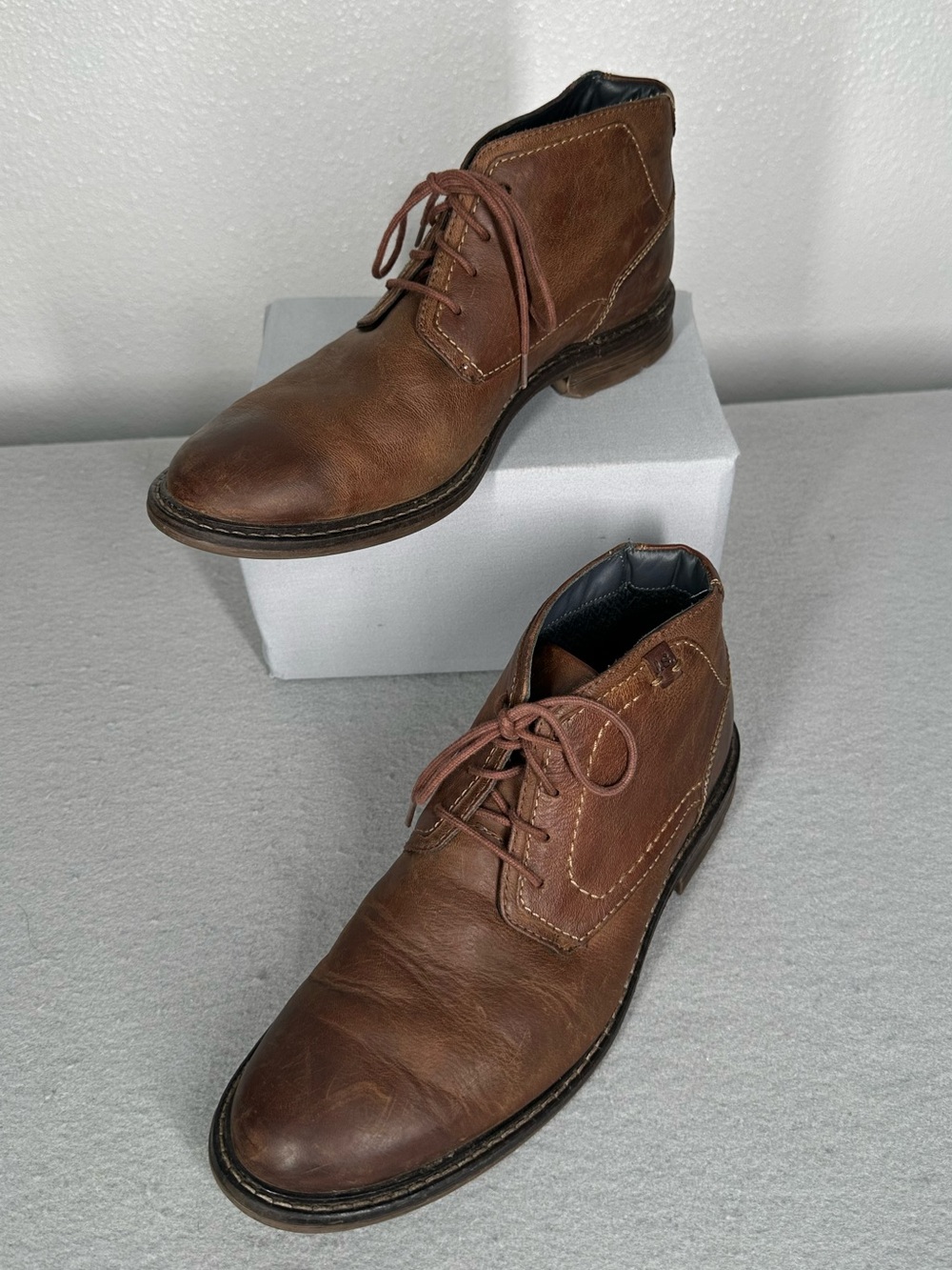 Josef Seibel Earl 04 Leather Chukka Boots